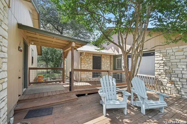 200 OAK VALLEY DR Wimberley, TX 78676