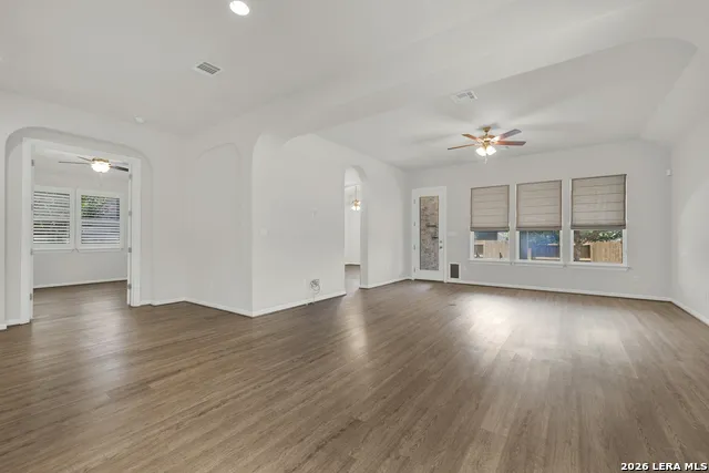 2184 ZACHRY DR New Braunfels, TX 78132