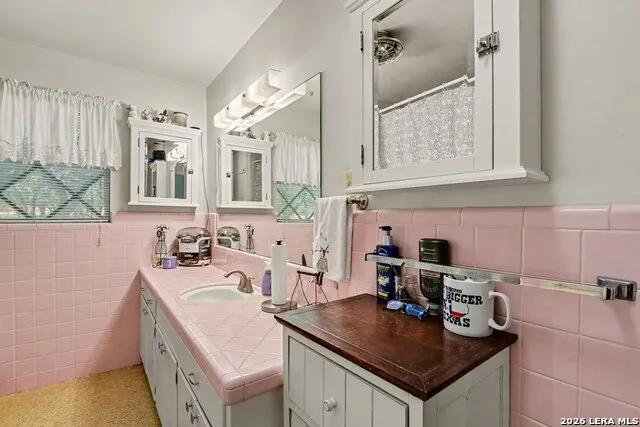13430 FM 1560 N Helotes, TX 78023