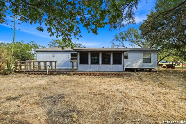7411 NORRIS WEST DR Elmendorf, TX 78112