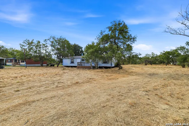 7411 NORRIS WEST DR Elmendorf, TX 78112