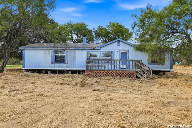 7411 NORRIS WEST DR Elmendorf, TX 78112