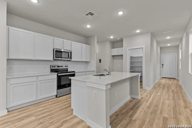9216 Ocotillo Rdg San Antonio, TX 78222