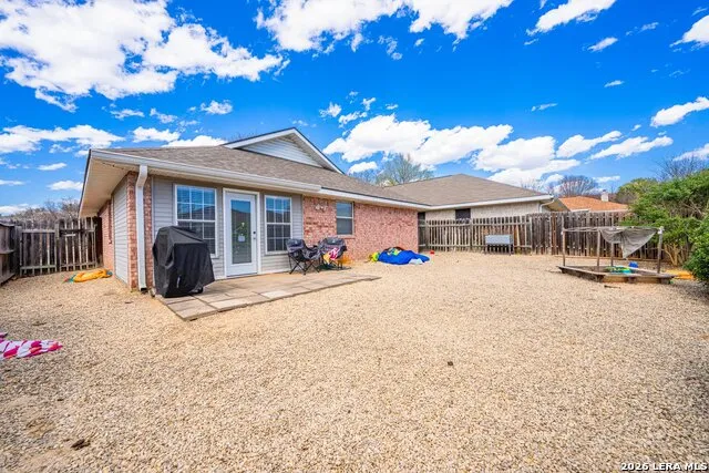 217 CORONADO CIR Kerrville, TX 78028