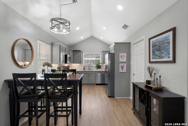 217 CORONADO CIR Kerrville, TX 78028