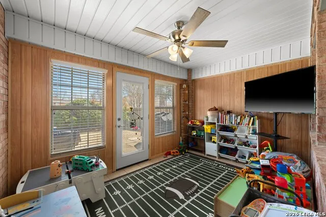 217 CORONADO CIR Kerrville, TX 78028