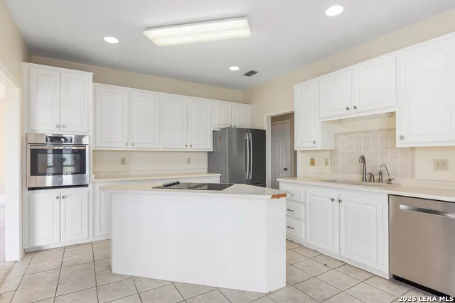 103 Crockett Dr Kerrville, TX 78028