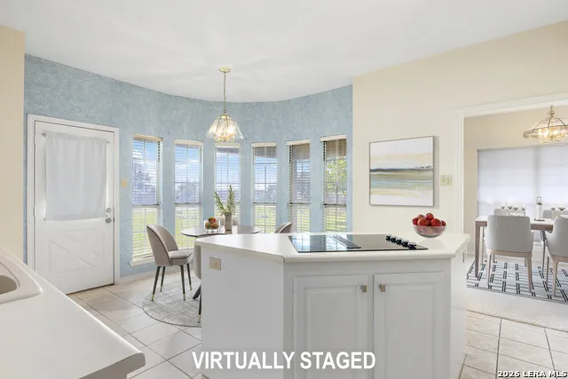 103 Crockett Dr Kerrville, TX 78028