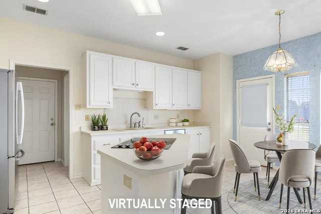 103 Crockett Dr Kerrville, TX 78028
