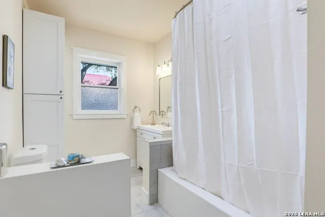 1036 W RUSSELL PL San Antonio, TX 78212