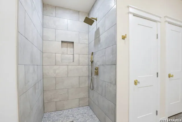 1036 W RUSSELL PL San Antonio, TX 78212