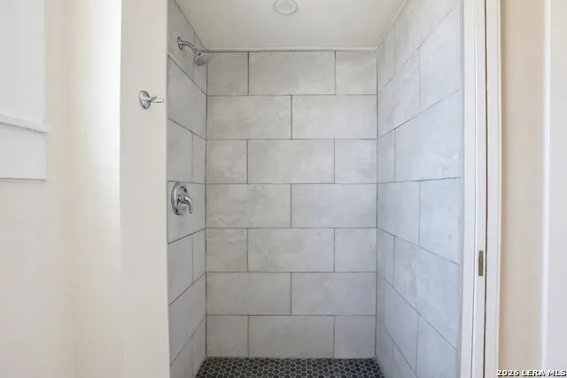 1036 W RUSSELL PL San Antonio, TX 78212