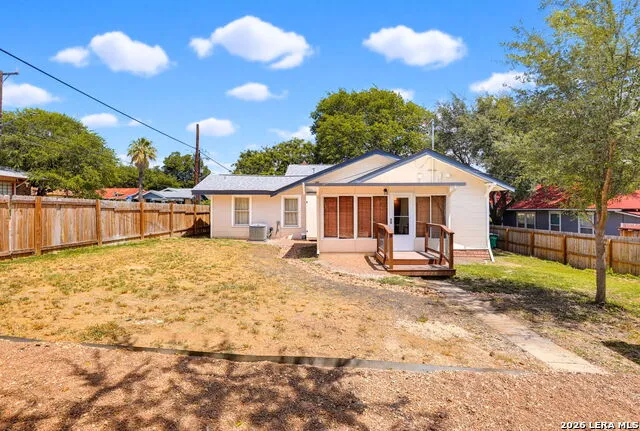 1036 W RUSSELL PL San Antonio, TX 78212