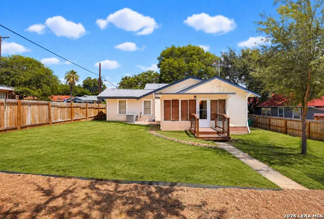 1036 W RUSSELL PL San Antonio, TX 78212