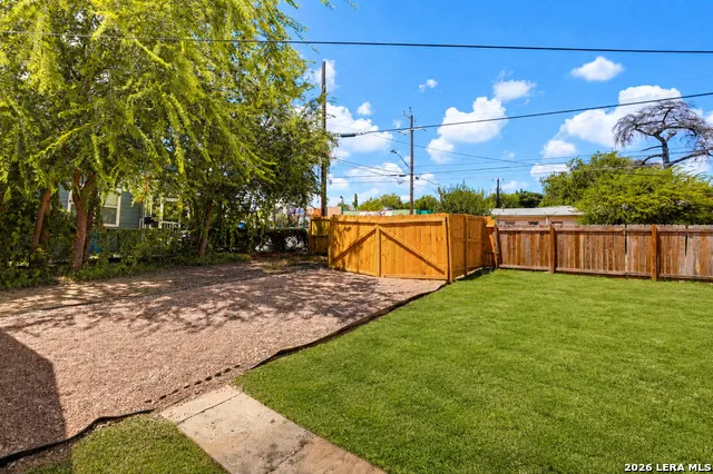 1036 W RUSSELL PL San Antonio, TX 78212