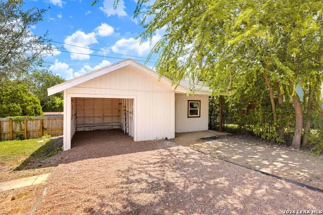 1036 W RUSSELL PL San Antonio, TX 78212