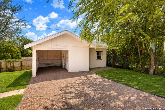 1036 W RUSSELL PL San Antonio, TX 78212