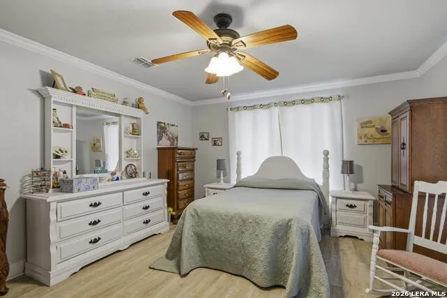 156 Deep Woods Dr Seguin, TX 78155