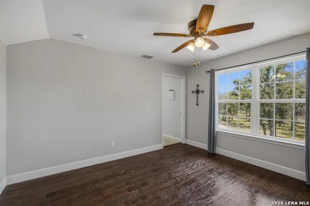 156 Deep Woods Dr Seguin, TX 78155