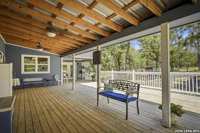 156 Deep Woods Dr Seguin, TX 78155