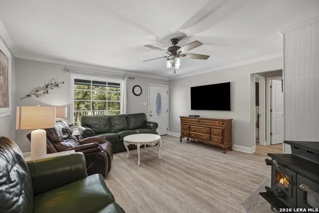 156 Deep Woods Dr Seguin, TX 78155