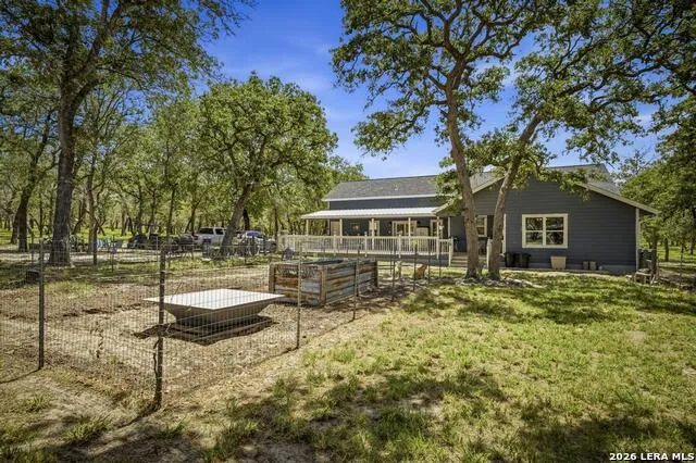 156 Deep Woods Dr Seguin, TX 78155