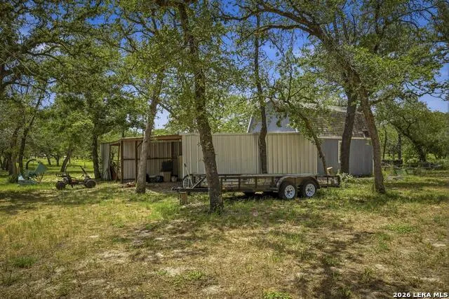 156 Deep Woods Dr Seguin, TX 78155