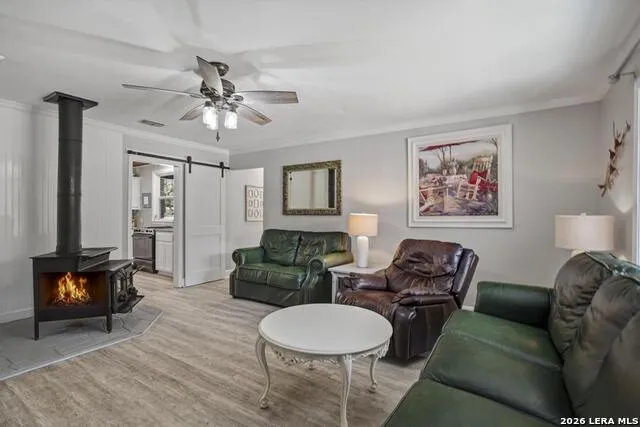 156 Deep Woods Dr Seguin, TX 78155