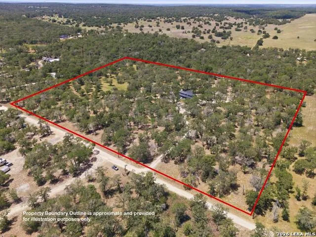 156 Deep Woods Dr Seguin, TX 78155