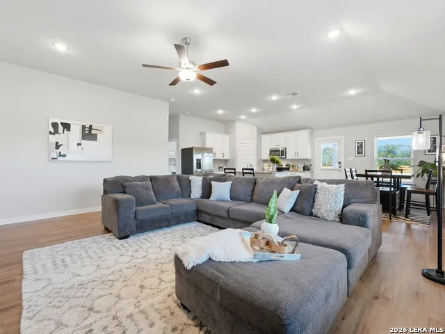 12407 Autumn Way Atascosa, TX 78002