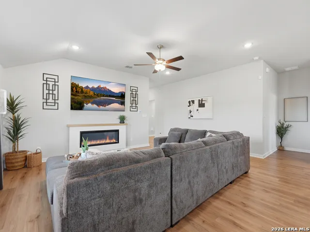 12407 Autumn Way Atascosa, TX 78002