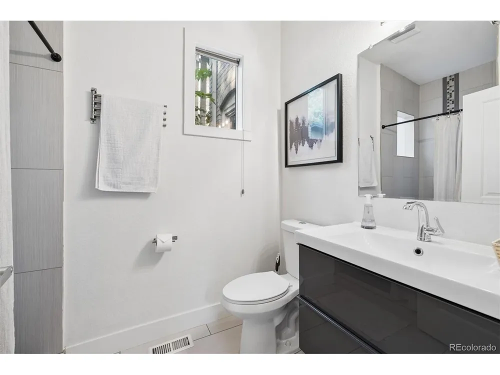 2658 Stout Street Denver, CO 80205
