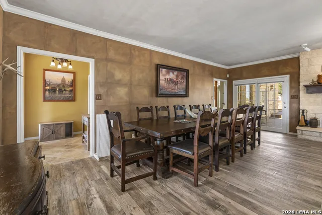 1405 Countryside Bnd Fredericksburg, TX 78624