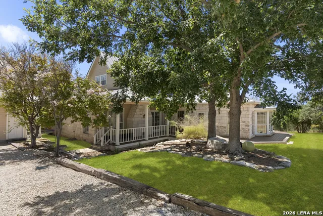 1405 Countryside Bnd Fredericksburg, TX 78624
