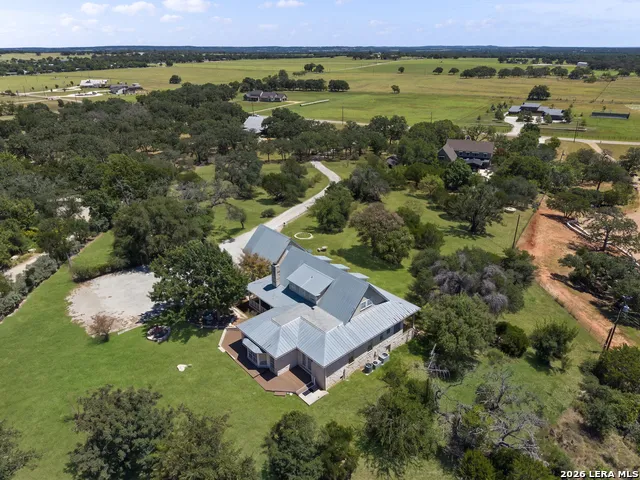 1405 Countryside Bnd Fredericksburg, TX 78624