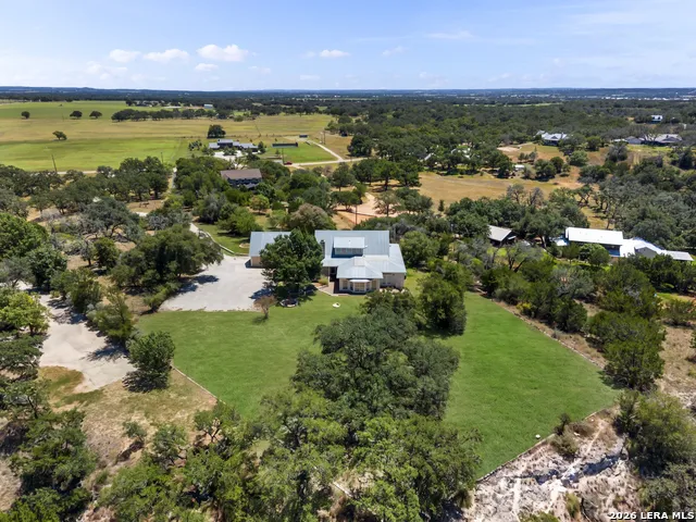 1405 Countryside Bnd Fredericksburg, TX 78624