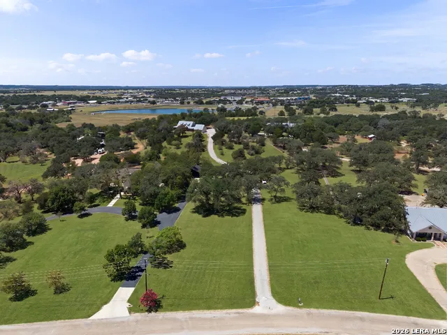 1405 Countryside Bnd Fredericksburg, TX 78624
