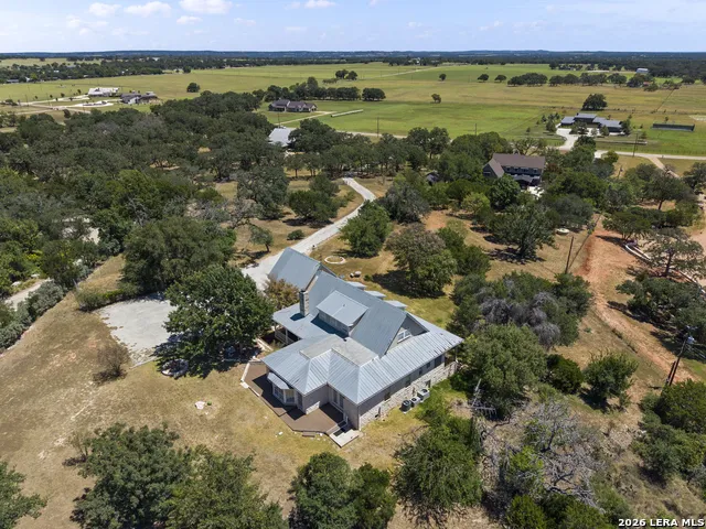 1405 Countryside Bnd Fredericksburg, TX 78624