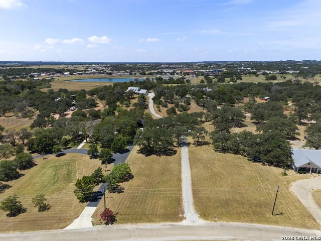 1405 Countryside Bnd Fredericksburg, TX 78624
