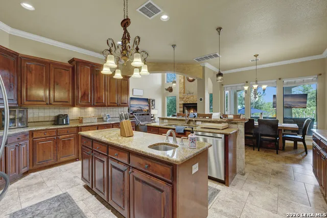 14190 IRON HORSE WAY Helotes, TX 78023