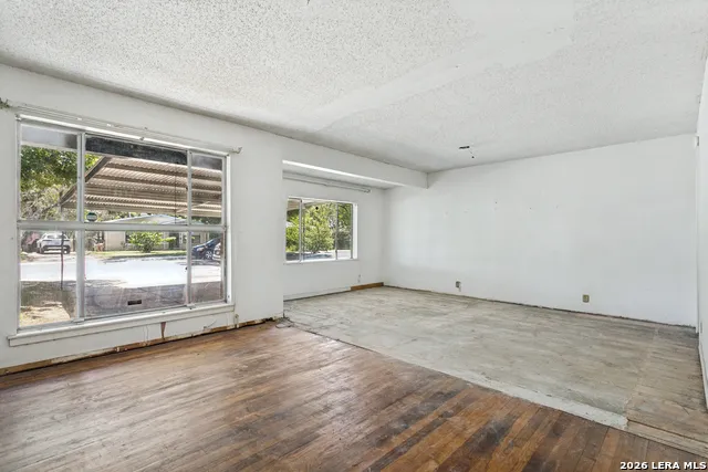 247 Edna San Antonio, TX 78220