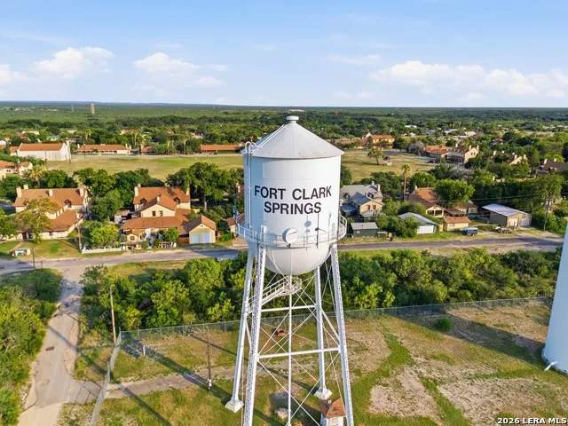 7 LA MOTTE ST Brackettville, TX 78832