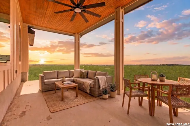 140 Dragonfly La Vernia, TX 78121