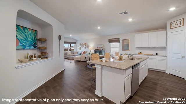 136 Ivy Way Mico, TX 78056