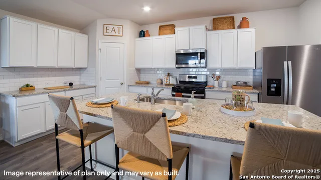 136 Ivy Way Mico, TX 78056