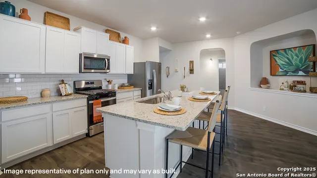 136 Ivy Way Mico, TX 78056