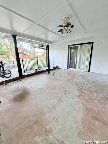 103 GREENHAVEN DR San Antonio, TX 78201