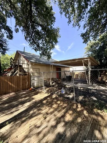103 GREENHAVEN DR San Antonio, TX 78201