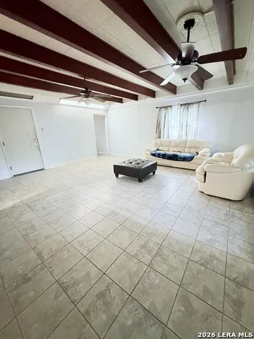 103 GREENHAVEN DR San Antonio, TX 78201