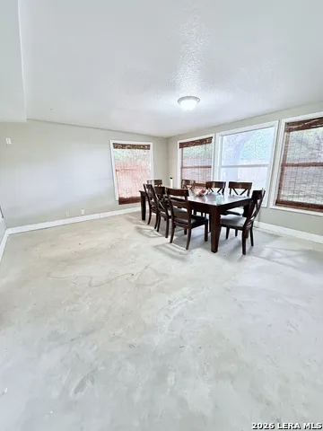 103 GREENHAVEN DR San Antonio, TX 78201
